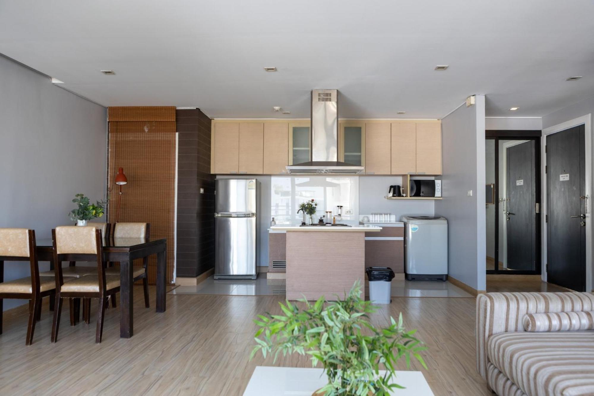 Go Inn Thonglor Бангкок Екстер'єр фото